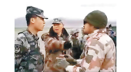 網傳解放軍官與印軍口角的短片。