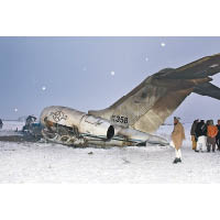 美國軍機在加茲尼省墜毀。（美聯社圖片）