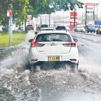 豪雨令悉尼多處洪水氾濫。