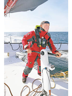茹瓦永曾創下多項航海世界紀錄。