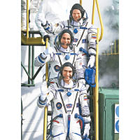 （上至下）瓦格納、卡西迪和伊凡尼辛已抵達國際太空站。（美聯社圖片）