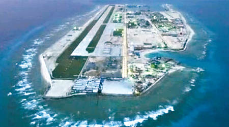 南沙區政府設立在永暑礁。