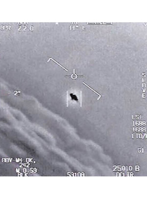 國防部早前公開UFO掠過的片段。