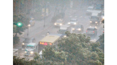 台灣多地發出大雨特報。