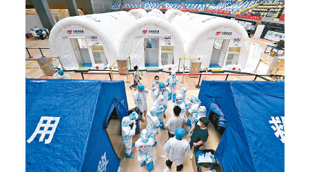 北京啟用充氣式核酸檢測實驗室，加強檢測能力。