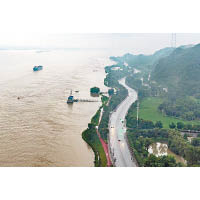 江蘇：長江南京段水位上漲。（中新社圖片）