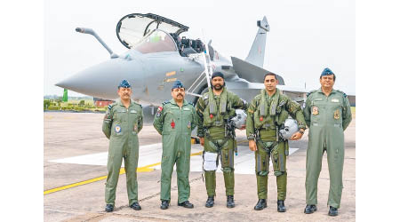 印度空軍購買的疾風戰機抵達印度。