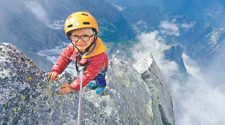 杰克遜（圖）成歷來征服巴迪萊峰的最年輕登山者。