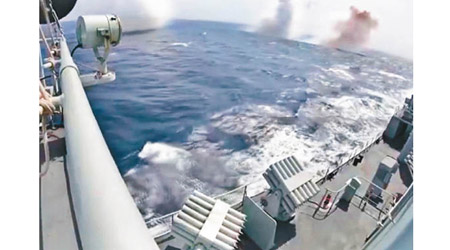 台海局勢緊張，解放軍艦艇多次在東部海域演習。