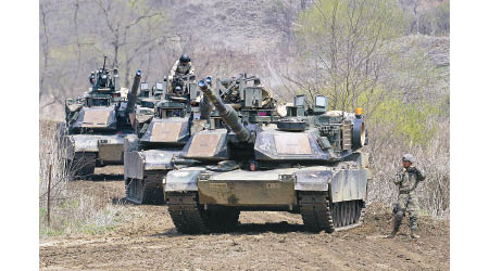 台灣向美國訂購多輛M1A2T坦克。