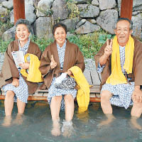 旅客可享受北海道馳名的溫泉足浴。