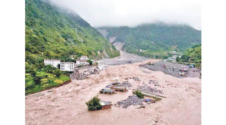 四川<br>部分村落被夷為平地。