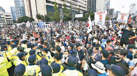 南韓上月集會導致多人染疫。（美聯社圖片）