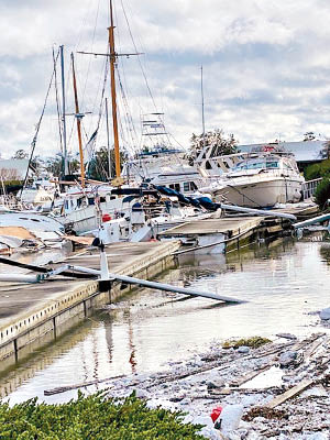 亞拉巴馬州有船隻在風暴中受損。（美聯社圖片）