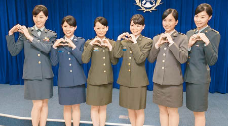 台北市議員呼籲女人也服兵役。