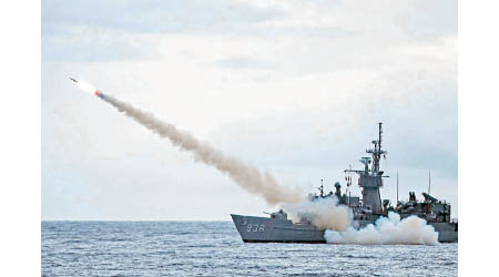 台海軍早前在台灣西南海域進行實彈專案操演。