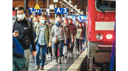 德國多國城市的新冠疫情檢測指標均突破官方設定的警戒線。（美聯社圖片）