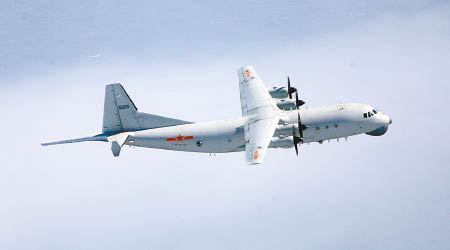 解放軍運8反潛機近期頻頻飛越台海。
