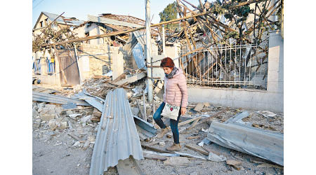 納卡地區有民房遭阿塞拜疆炮火摧毀。