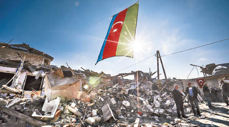 阿塞拜疆多個城市飽受戰火摧殘。（美聯社圖片）