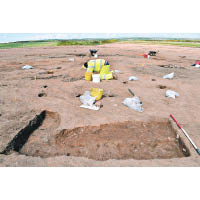 團隊在克魯頓灣的遺址發掘。