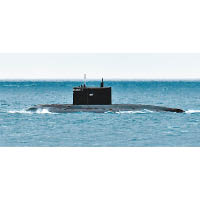 俄軍基洛級柴電潛艇駛近英國水域。