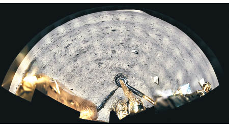 嫦娥五號採用鑽具鑽取和機械臂爪取的採樣方式。