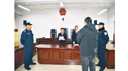河南省開封市鼓樓區人民法院審理案件。