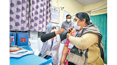 印度展開疫苗臨床試驗。（美聯社圖片）
