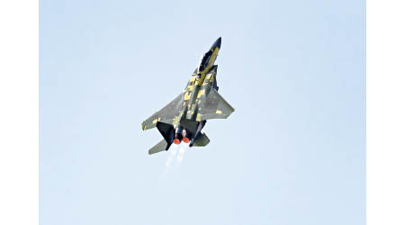 F15EX展示「維京飛行」技能。
