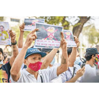 曼谷民眾聲援緬甸示威者。