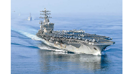 南海頻繁角力：美軍尼米茲號航母近日進入南海。