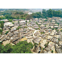 翁丁村老寨被稱為中國最後一個原始部落。（中新社圖片）