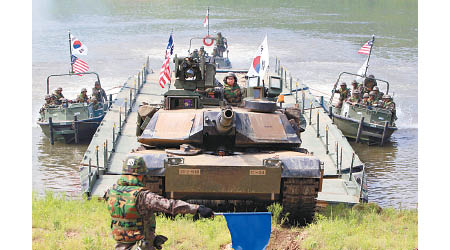 美國與南韓近年皆舉行聯合軍演。