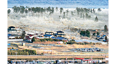 2011：311大地震後，海嘯席捲宮城縣沿岸，淹沒不少房屋。
