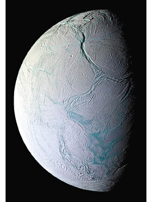 土衞星的冰層底下有海洋流動現象。