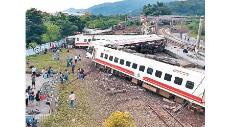 普悠瑪列車當年翻側，導致多人傷亡。