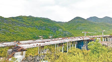 黑山南北高速公路是黑山獨立後首條高速公路。