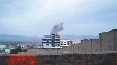 阿富汗賓館爆炸，導致多名學生死亡。