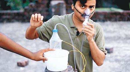 印度網民展示如何製氧。
