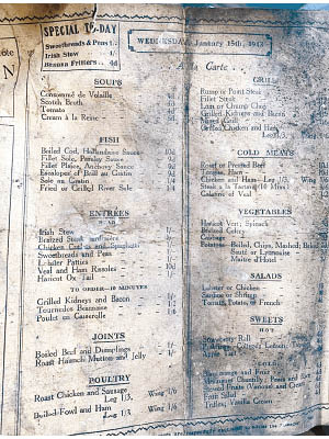咖啡店內發現百年前的餐廳菜單。