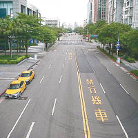 第3級警戒下，台北市信義區人潮銳減。（中時電子報圖片）