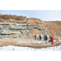 團隊在柳溝峁村意外發現龜類足迹。