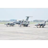 印軍：印度空軍出動美洲豹攻擊機參與演習。