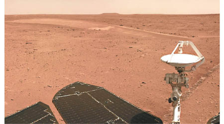 祝融號遇到火星沙丘。（中新社圖片）