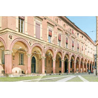 意大利：圖為博洛尼亞拱廊。
