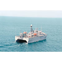 美軍：偵測船勝利號於亞龍灣附近航行。