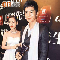 黃曉明與徐熙娣獲頒發「年度最受歡迎男、女演員」。