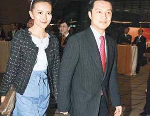 諸葛薛嘉麟十指緊扣難捨難婚