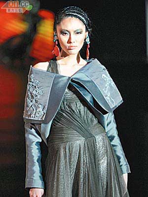陳碧舸專程回港為香港時裝周擔任模特兒。